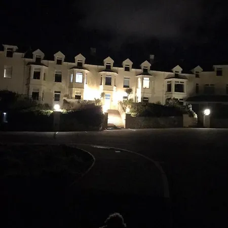 Tudor Apartment Trearddur Exterior photo